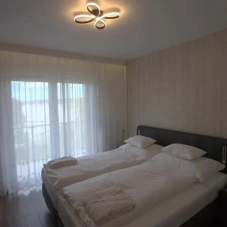 Apartment Effina & *